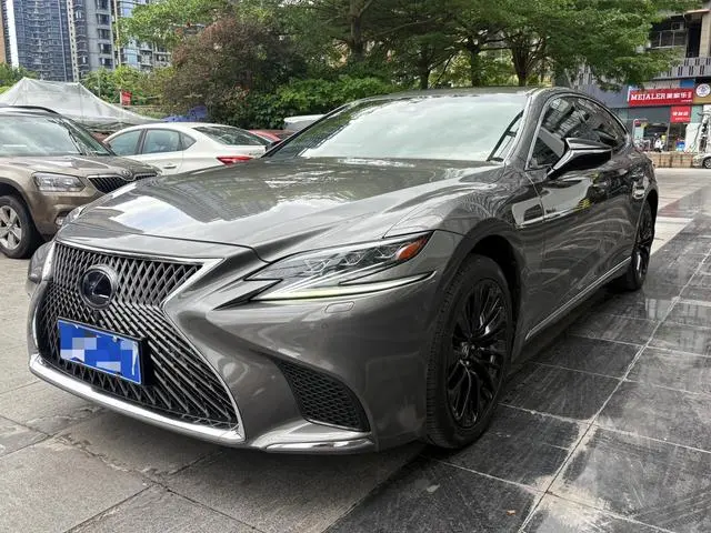 Lexus Lexus LS 500h Executive Edition Country V