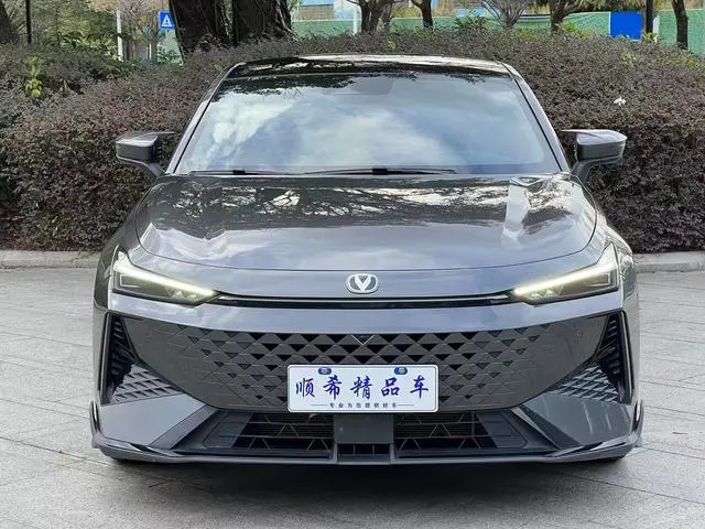 Changan Changan UNI-V 1.5T Premium Sports type