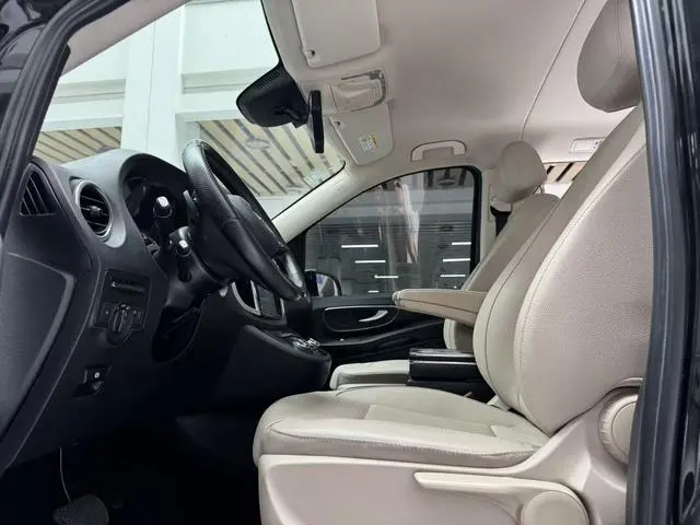 Mercedes-Benz Vito 2.0T Business Edition 7-seater Country V
