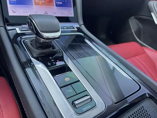 Hongqi Hongqi H6 2.0T Zhiyi Edition