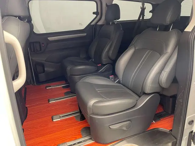 Maxus Chase G10 2.0T gasoline Automatic Elite Edition 7 seats