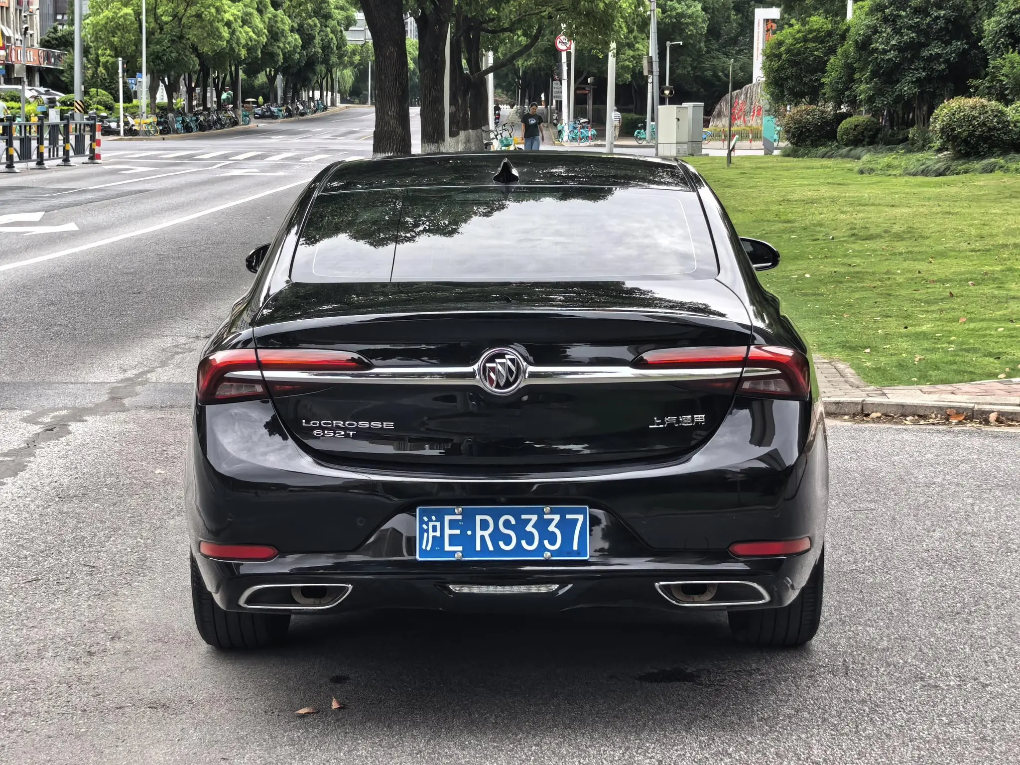 Buick Lacrosse 652T luxury
