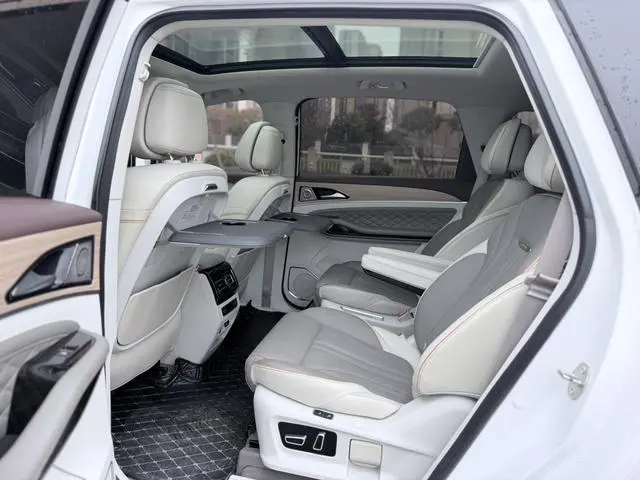 Dongfeng Fengxing Popular yachts 1.5T DCT Wave by Wave version