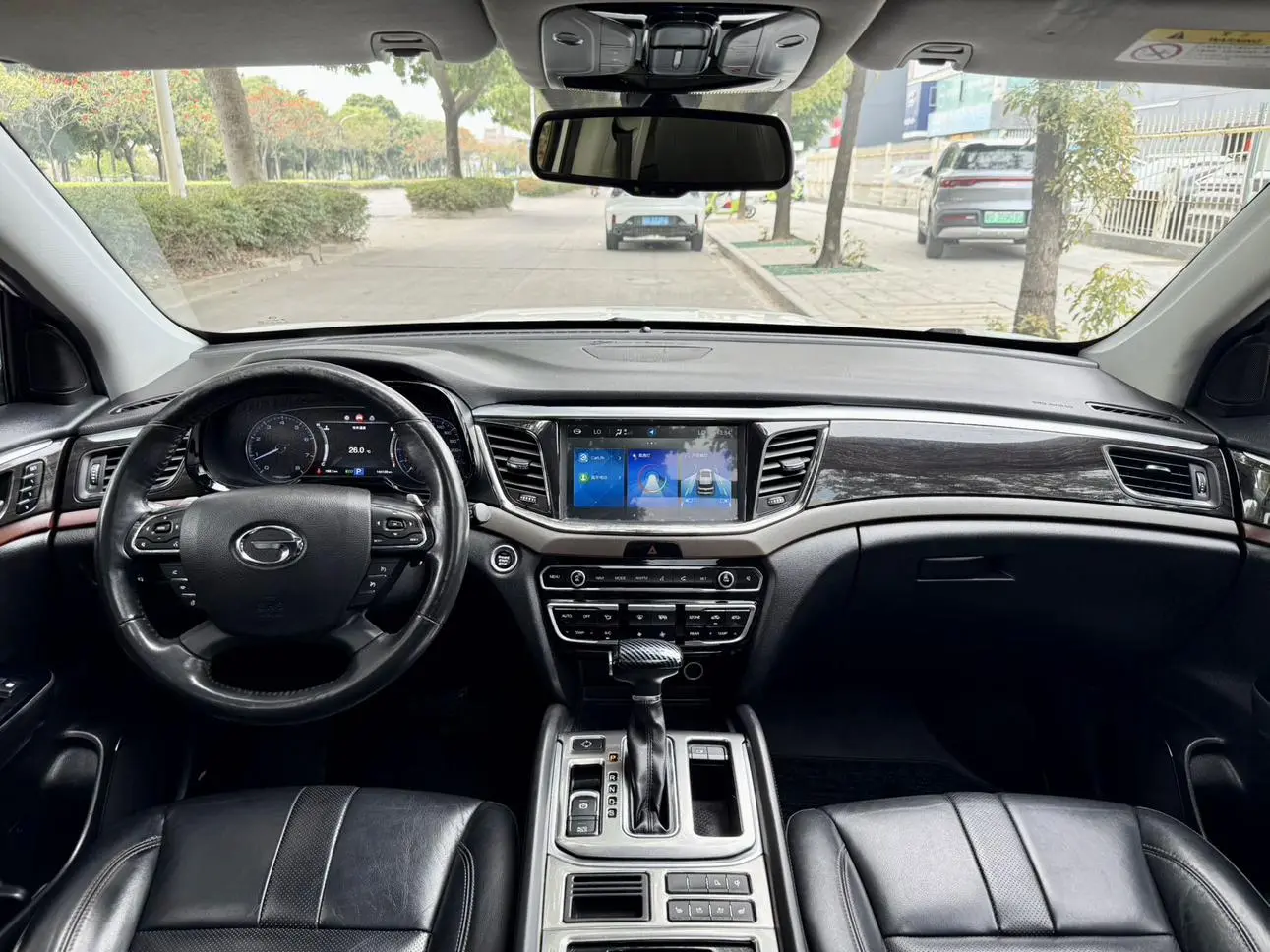 GAC Trumpchi GS8 320T two-wheel drive luxury Zhilian Edition 7 seats