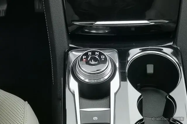 Ford Ruiji EcoBoost 245 four-wheel drive Jiaxiang model
