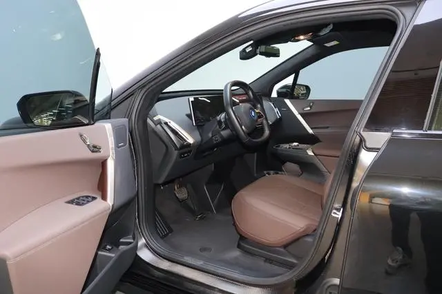 BMW BMW iX xDrive40