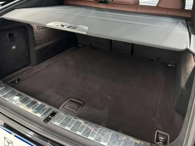 BMW BMW X6 Facelift xDrive30i M sports suit