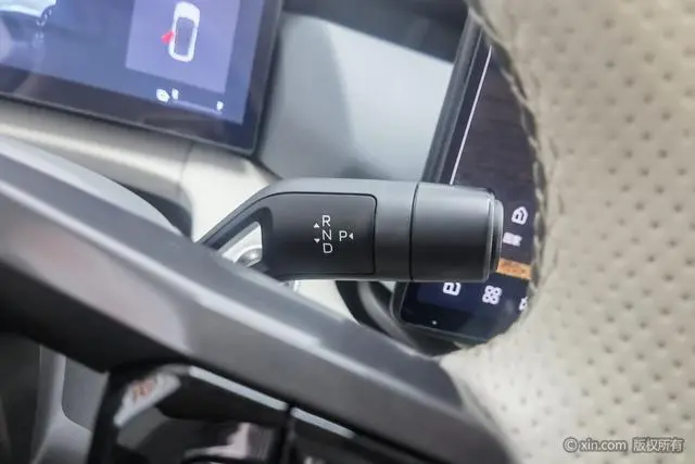 LYNK & CO Lynk & Co. 06 EM-P EM-P 126 long battery life Halo