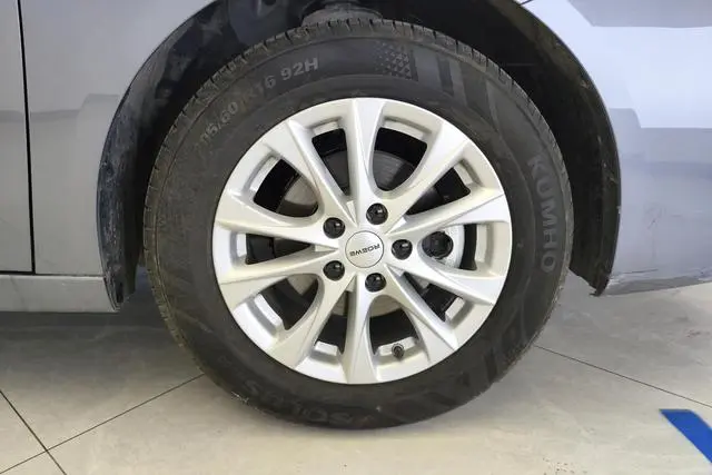 Roewe Roewe i5 1.5L CVT Executive Edition