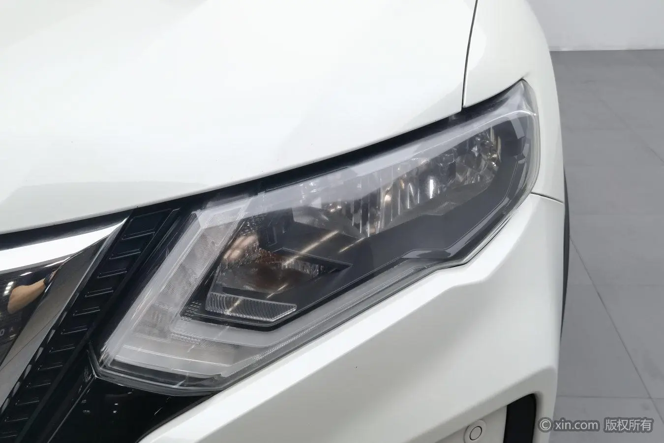 Nissan Qijun 2.5L CVT Zhilian Deluxe Edition 4WD