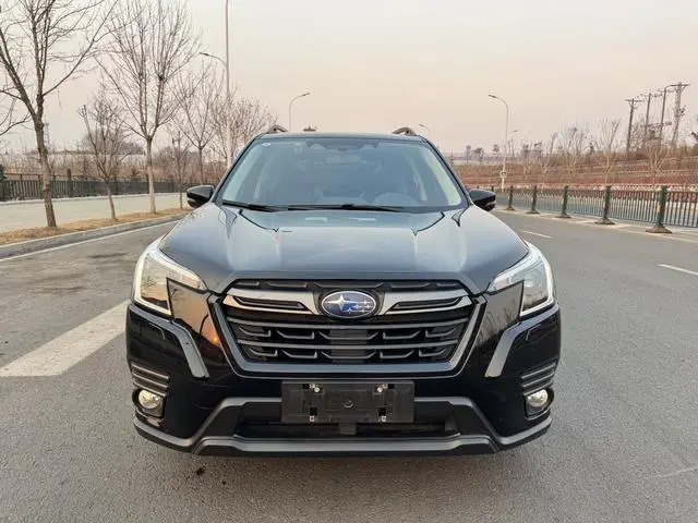 Subaru FORESTER Forester 2.0i AWD Deluxe Edition EyeSight