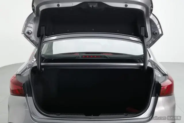 Changan Yidong PLUS Blue Whale NE 1.4T GDI DCT Flagship