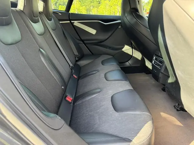 Tesla Model S 75