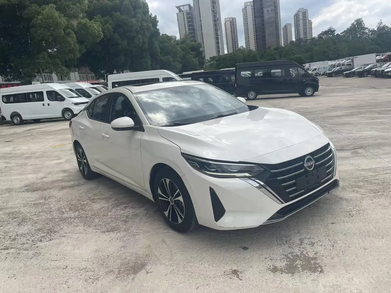 Nissan Xuan Yi 1.6L CVT Enjoy Edition