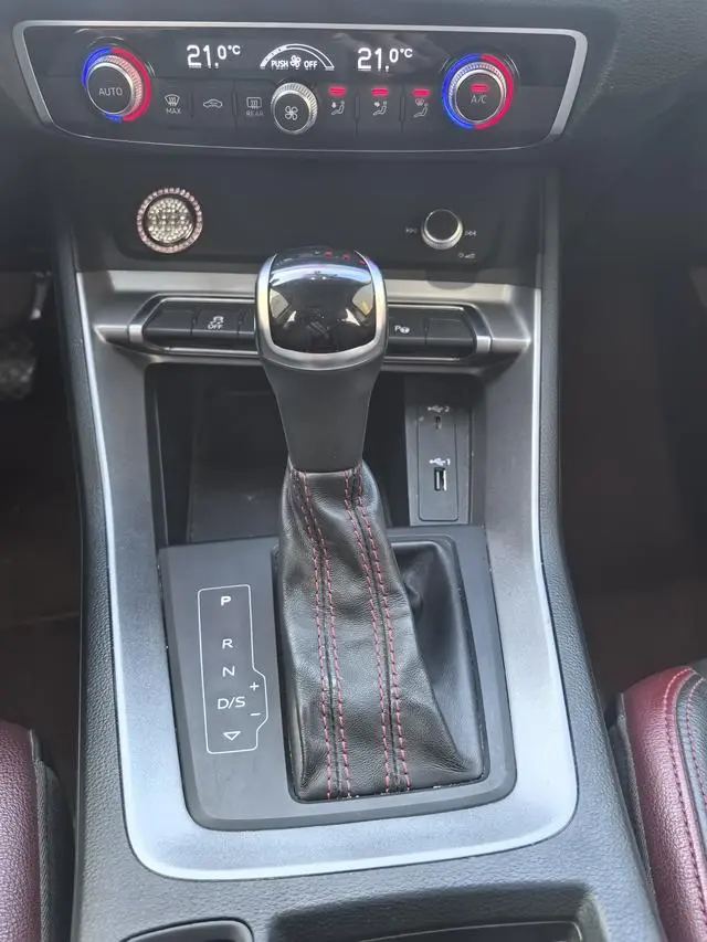 Audi Audi Q3 35 TFSI fashion and elegant