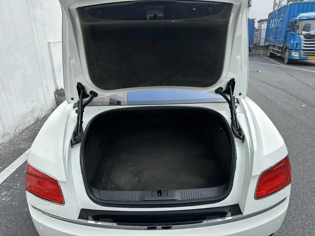 Bentley Flying 4.0T V8 Standard Edition