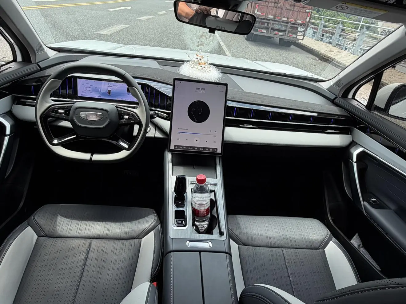 Geely Boyue L 1.5TD DCT Premium Edition