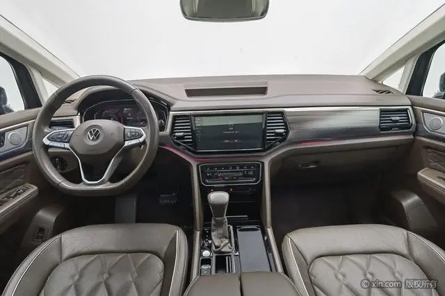 Volkswagen Weiran 380TSI Premium Edition