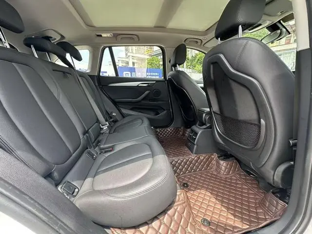 BMW BMW X1 sDrive20Li leading type