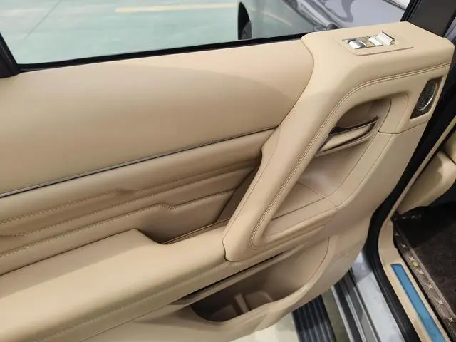 Beijing Beijing off-road BJ60 Thunder Advanced version of seven seats