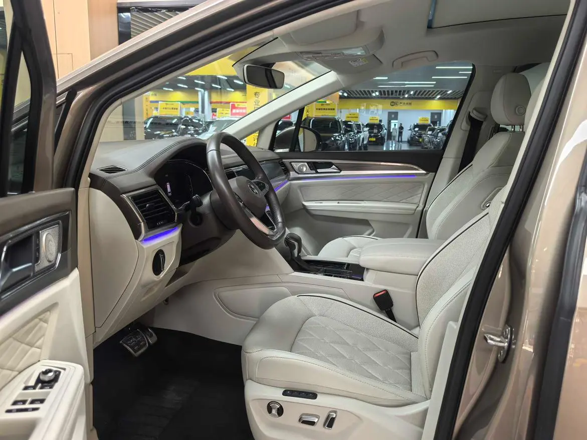 Volkswagen Weiran 380TSI Premium Edition