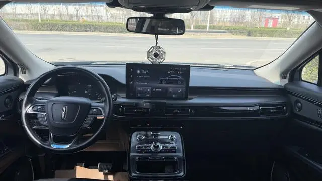 Lincoln Navigator 2.0T four-wheel drive Zunya Edition