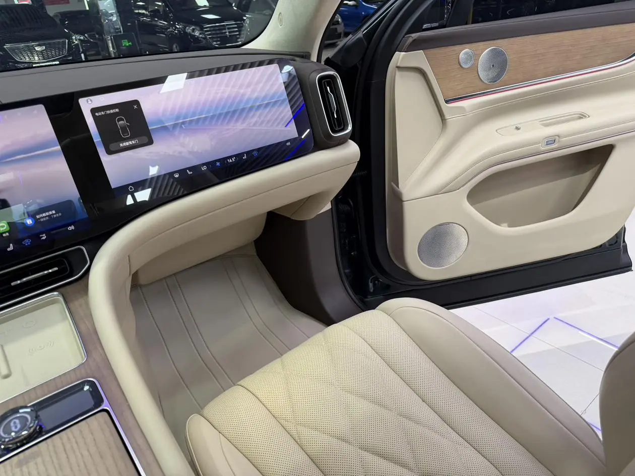 AITO Ask the world M9 Extended range Ultra six-seater version