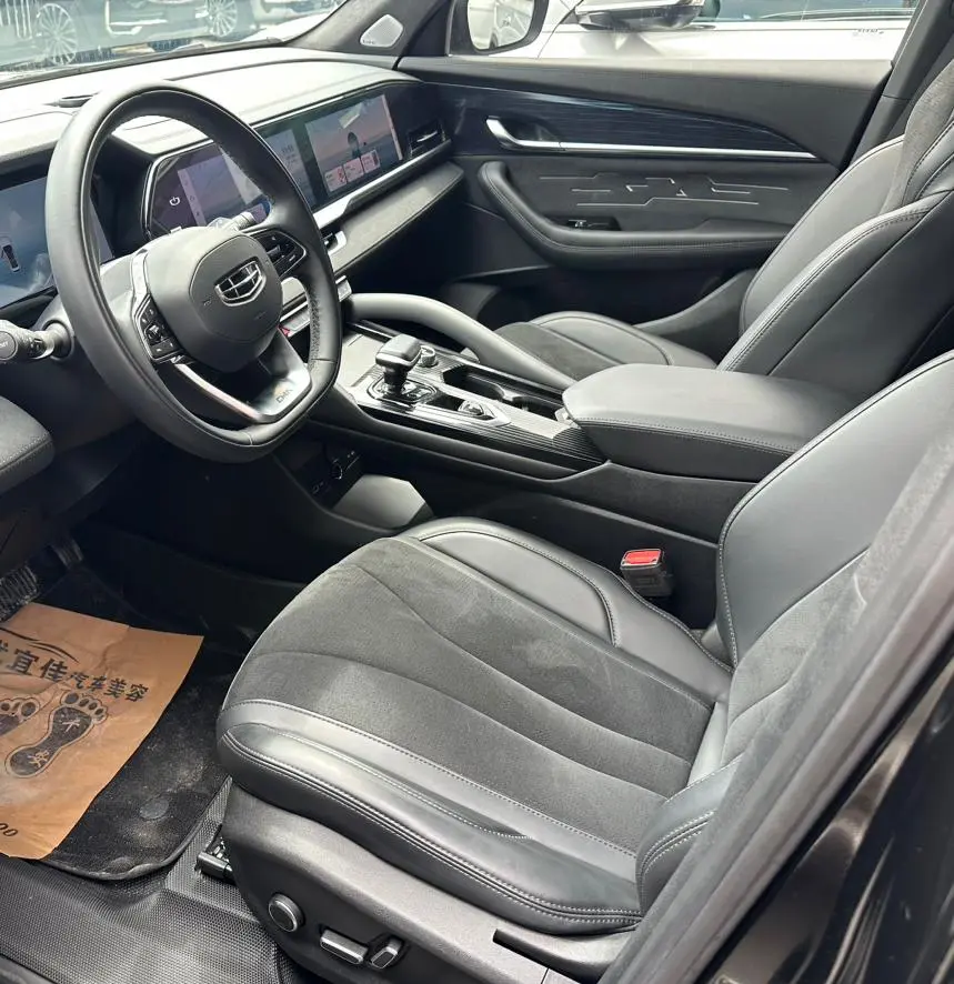 Geely Xingyue L 2.0TD high-power automatic two-wheel drive Skyrim version