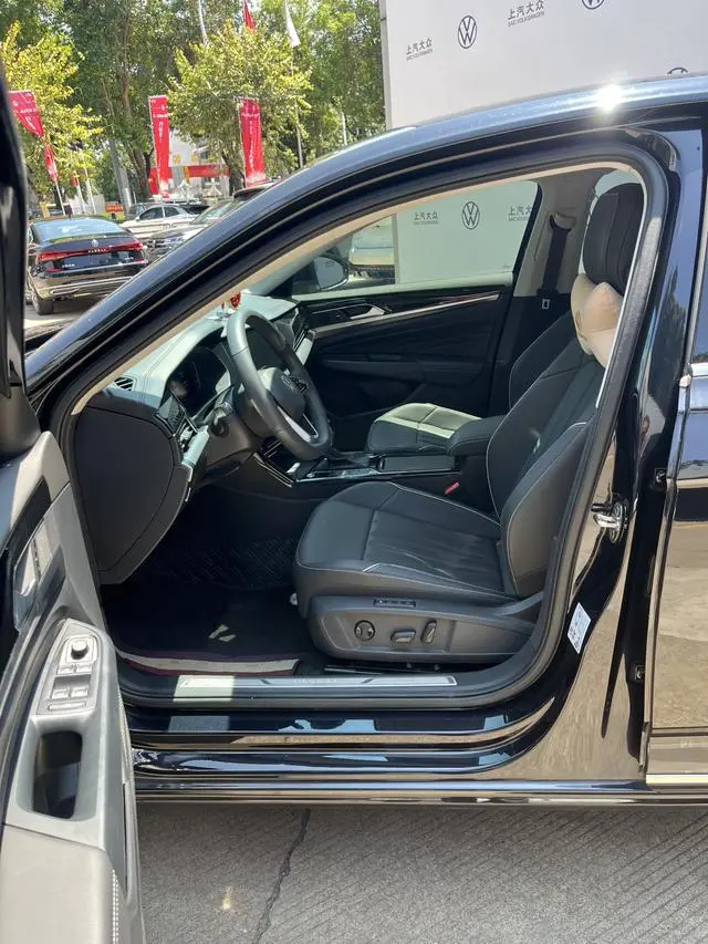 Volkswagen Passat 380TSI Starry Sky Deluxe Edition