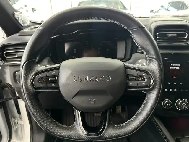 LYNK & CO Lynk 03 1.5TD DCT Jin Pro
