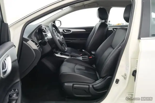 Nissan Xuan Yi Classic 1.6 XE CVT Exclusive Edition