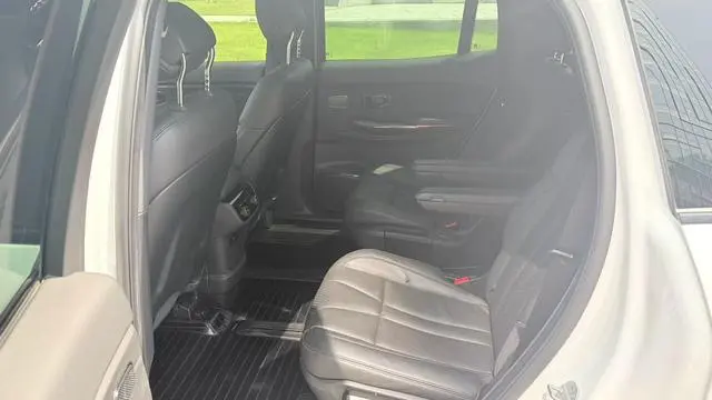 NIO NIO ES8 580KM base version six seats