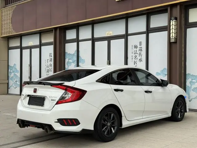 Honda Civic 220TURBO CVT Dynamic Version Country VI