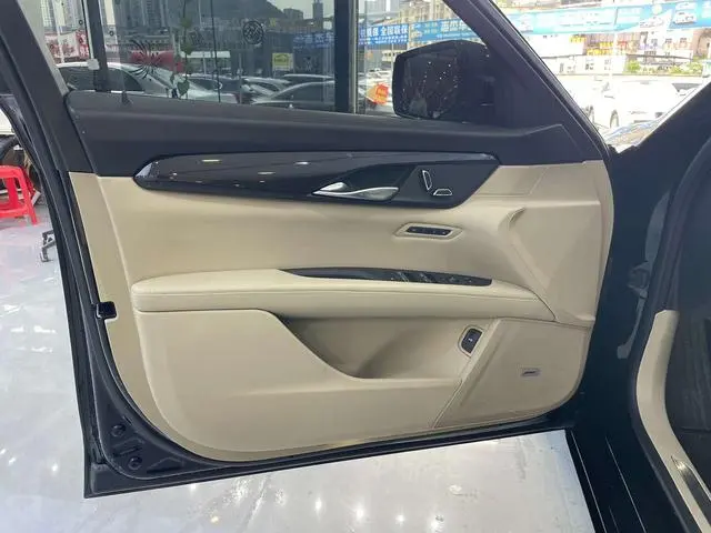 Cadillac Cadillac CT6 28T fashion type