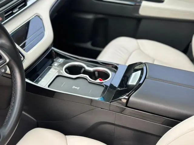 Honda Ai Lishen 2.0L e: HEV Deluxe Edition