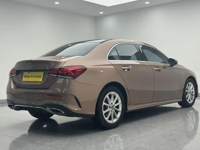 Mercedes-Benz Mercedes-Benz A-class A 200 L sports sedan