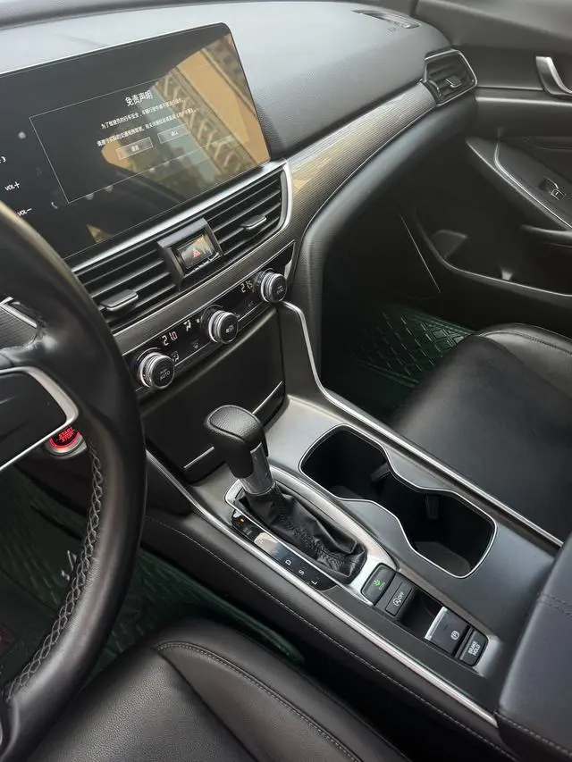 Honda Accord 260TURBO Deluxe Edition