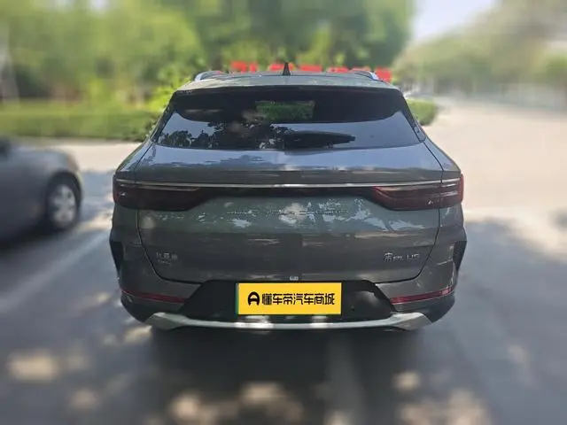 BYD Song PLUS DM DM-i 110KM two-wheel drive flagship type