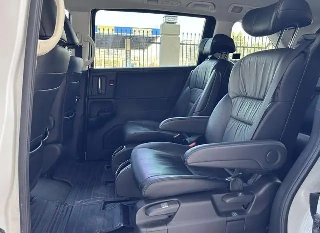 Honda Odyssey 2.0L Rui*Zhixiang Edition