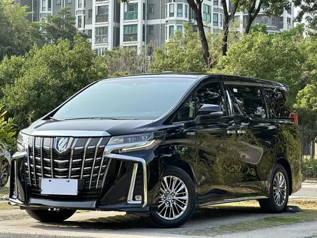 TOYOTA Elfa Dual Engine 2.5L Premium Edition