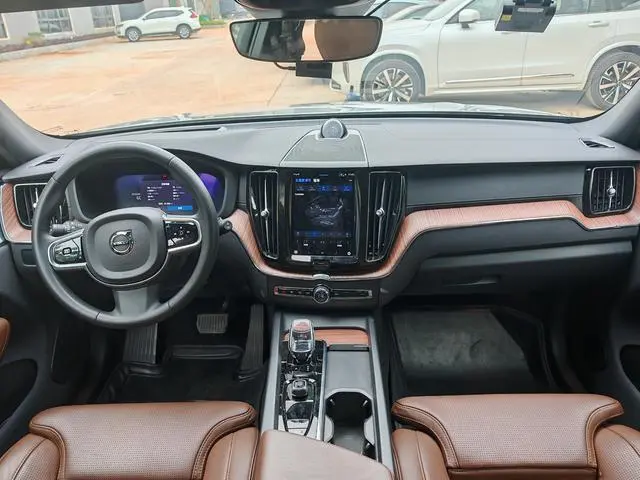 Volvo Volvo XC60 PHEV T8 four-wheel drive long battery life Zhiya Deluxe Edition