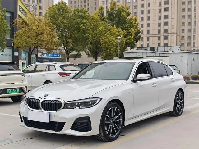 BMW BMW 3 Series Facelift 325Li M sports suit