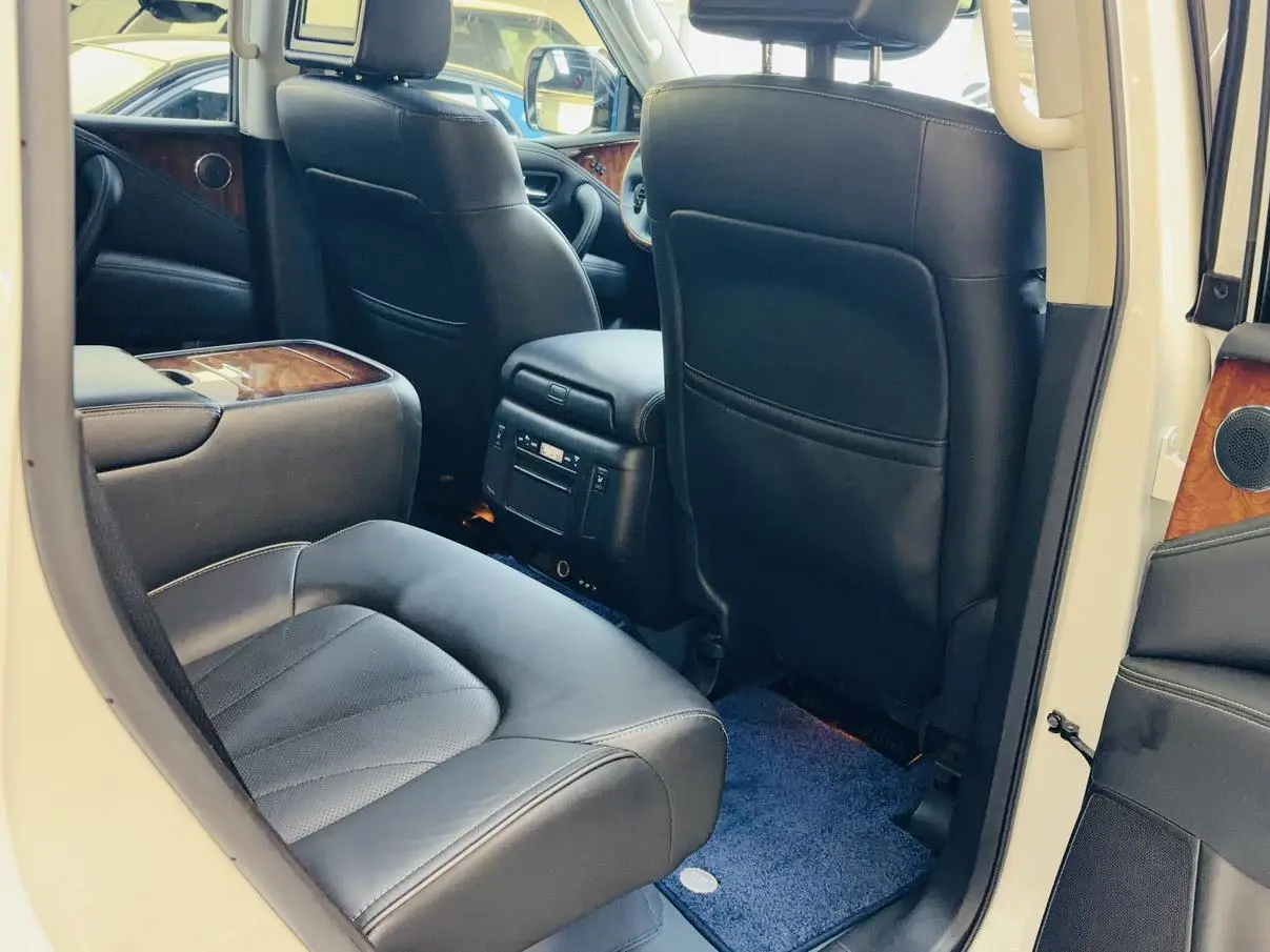Infiniti Infiniti QX80 5.6L 4WD
