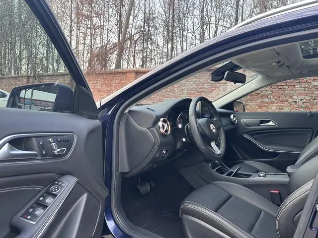 Mercedes-Benz Mercedes-Benz GLA GLA 200 fashion type
