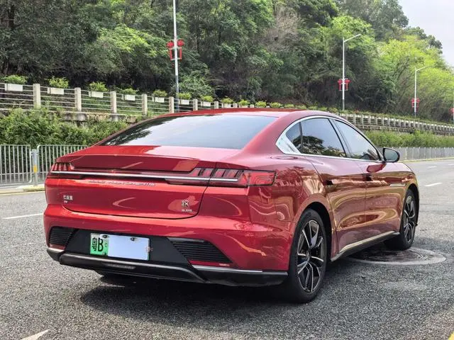 BYD Han EV Four-wheel drive high-performance version flagship