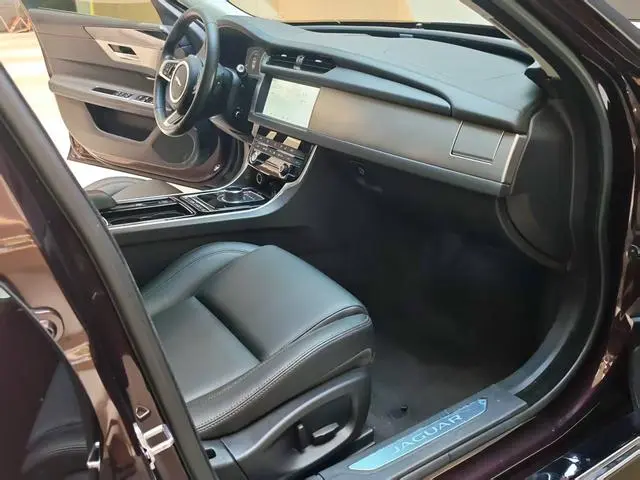 Jaguar Jaguar XFL 2.0T P200 two-wheel drive Elite Edition