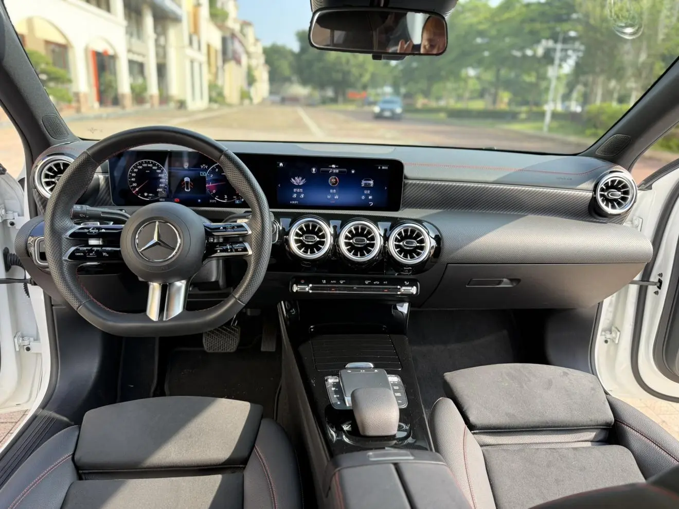 Mercedes-Benz Mercedes-Benz A-class Facelift A 200 L fashion version