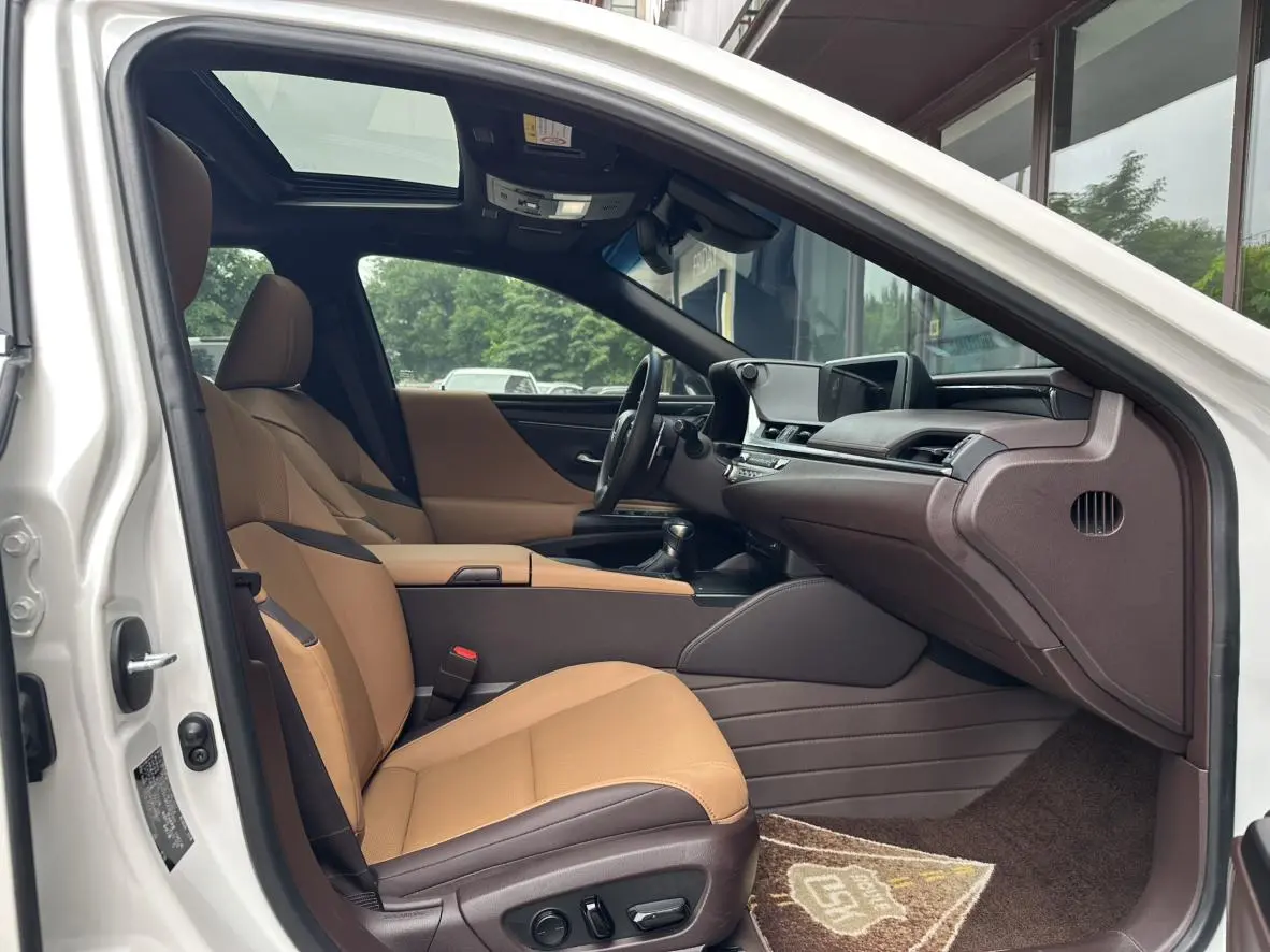 Lexus Lexus ES 200 Excellent Edition
