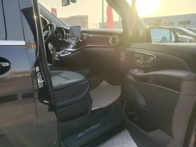 Mercedes-Benz Mercedes-Benz V-class V 260 Pilot Version Country V