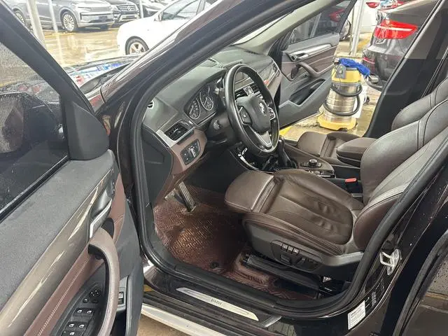 BMW BMW X1 sDrive18Li Luxury